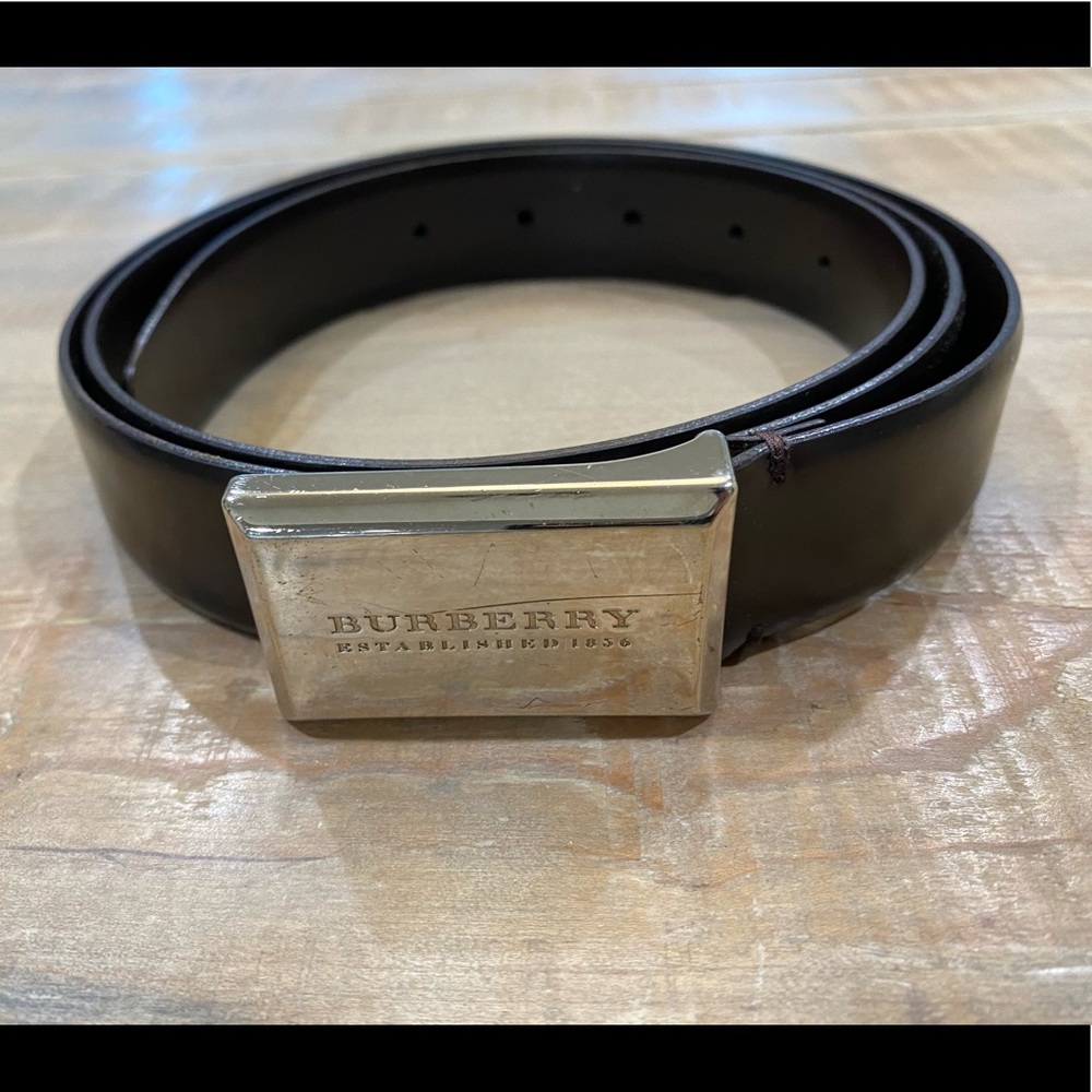 Burberry made in Italy Mens brown belt Leather